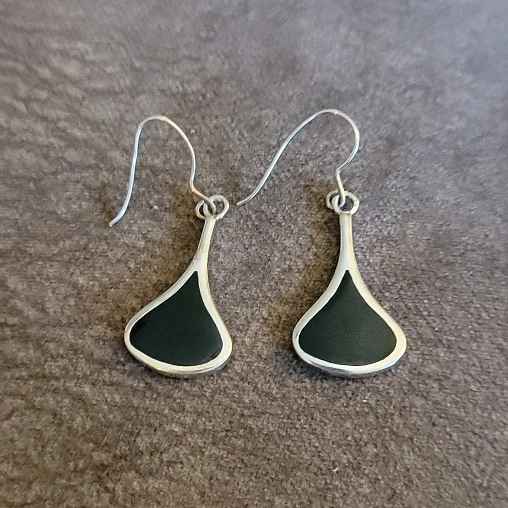 VTG ATI Sterling Silver Onyx Teardrop Dangle Hook Earrings